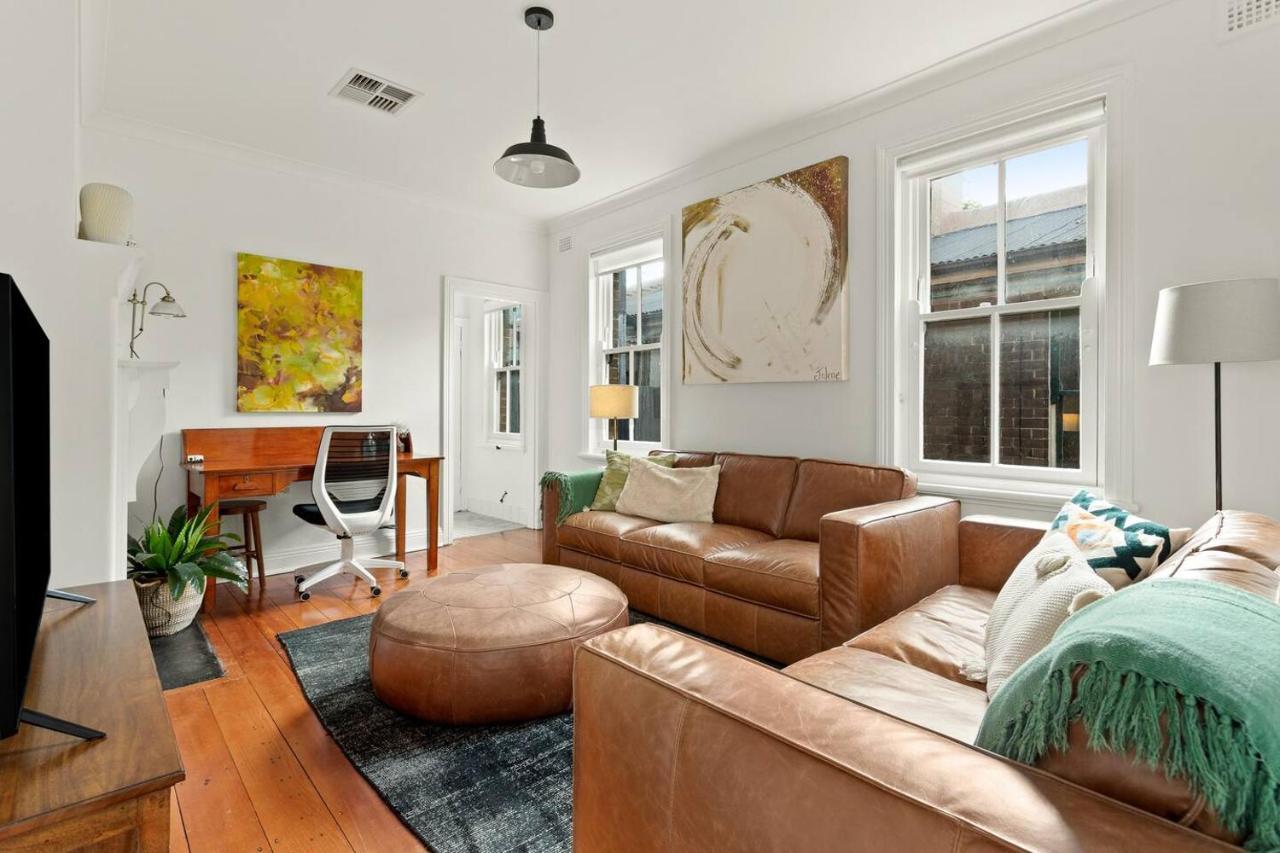 'two Of A Kind' Heritage With Harbour Views *