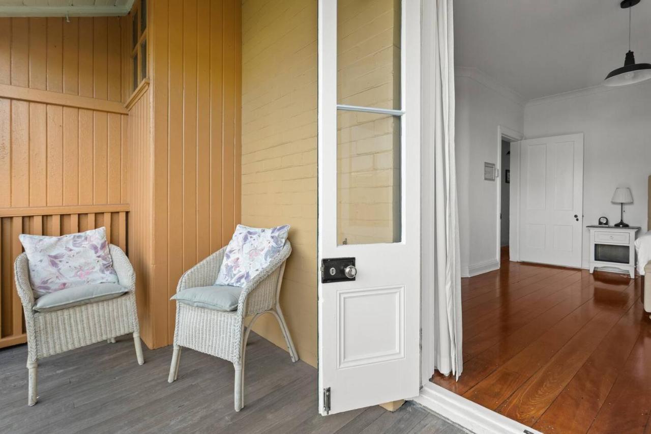 'two Of A Kind' Heritage With Harbour Views * Sydney
