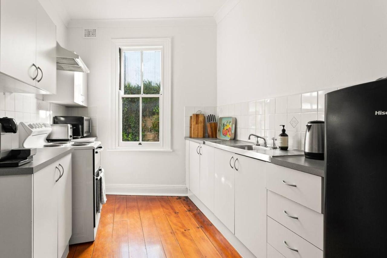 'two Of A Kind' Heritage With Harbour Views Holiday home *