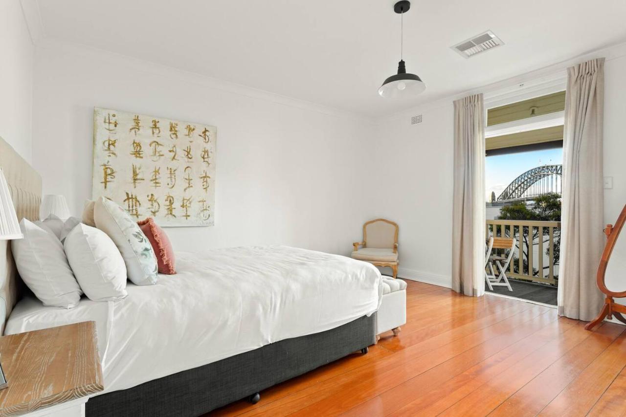 'two Of A Kind' Heritage With Harbour Views * Sydney